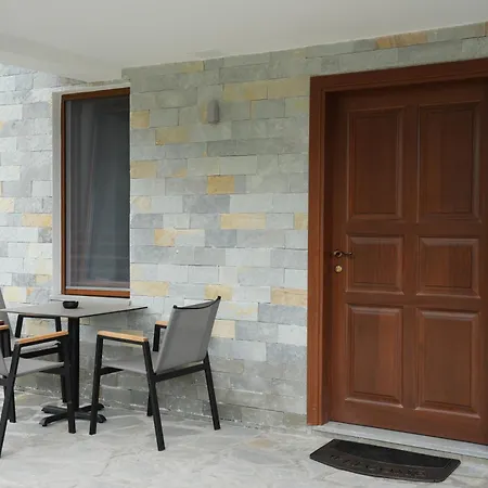 Castlefront Apartment Gjirokaster