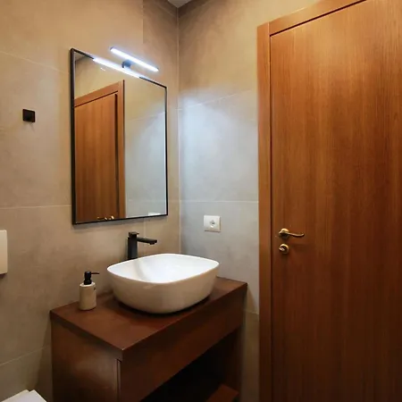 Castlefront * Gjirokastër