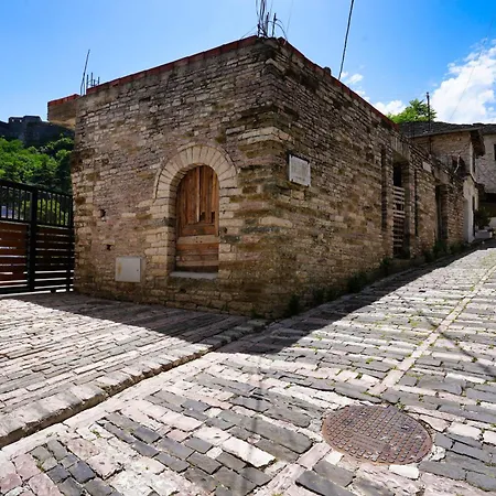 Castlefront * Gjirokastër