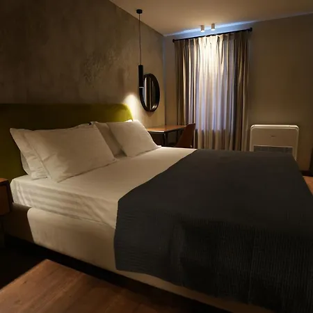 Castlefront Gjirokastër