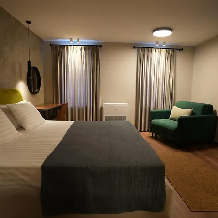 Castlefront * Gjirokastër