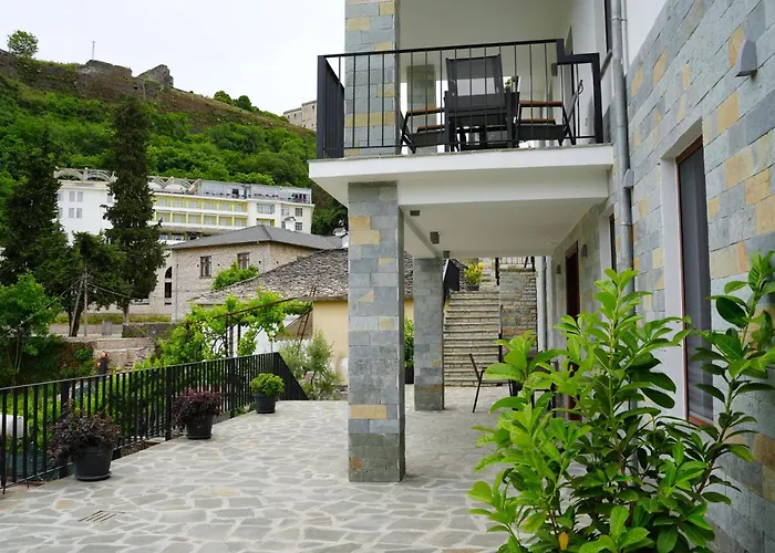 Castlefront Apartment *