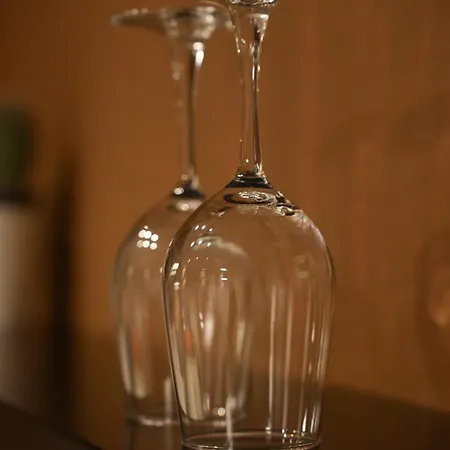 Castlefront Apartament *