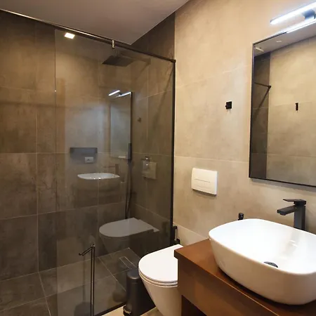 Castlefront * Gjirokastra